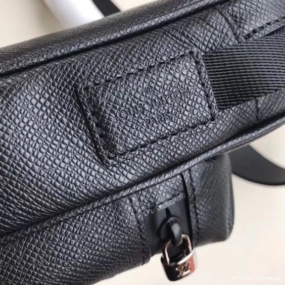 Official oldcobbler Messenger Louis Vuitton 0716